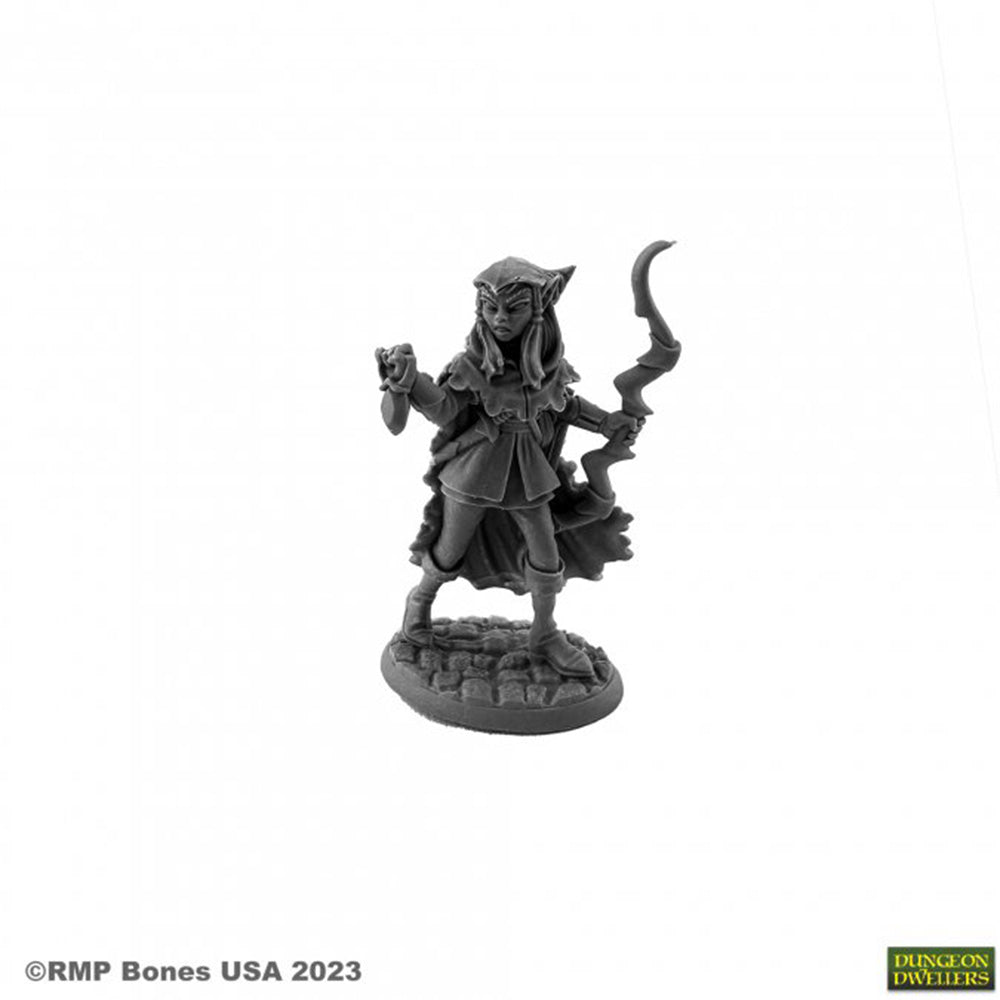 Reaper 07069: Liara, Elven Scout - Dungeon Dwellers — Onyx Dawn Games