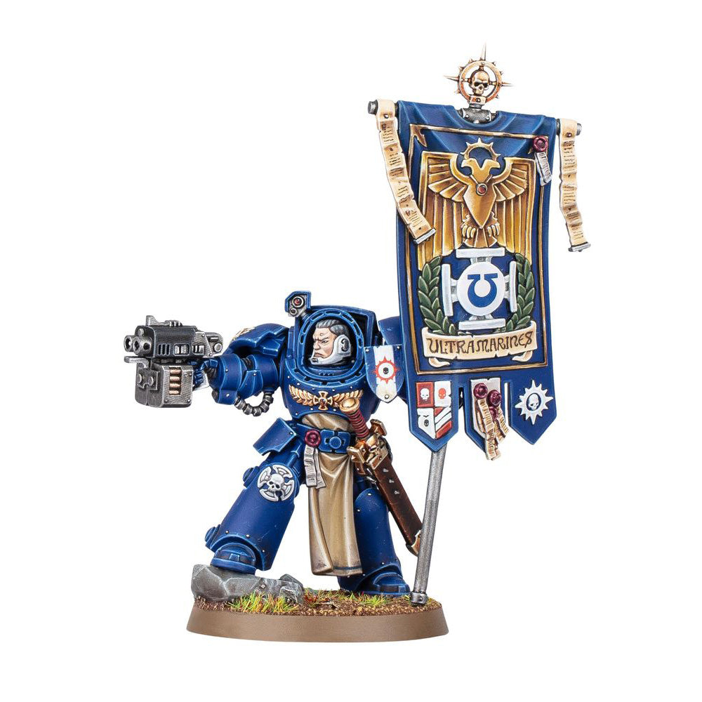 Warhammer 40,000 - Space Marines Ancient in Terminator Armour