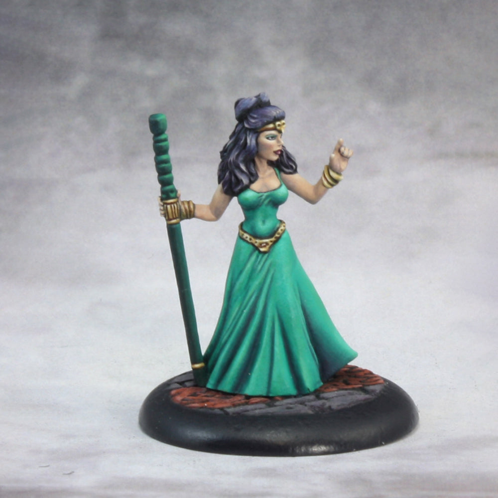03563 Tinley, Female Wizard - Reaper Dark Heaven Legends Painted